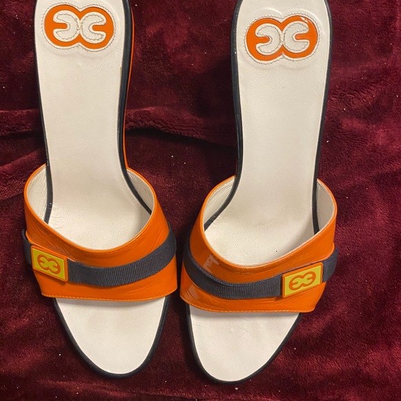 Escada heels - Picture 1 of 3